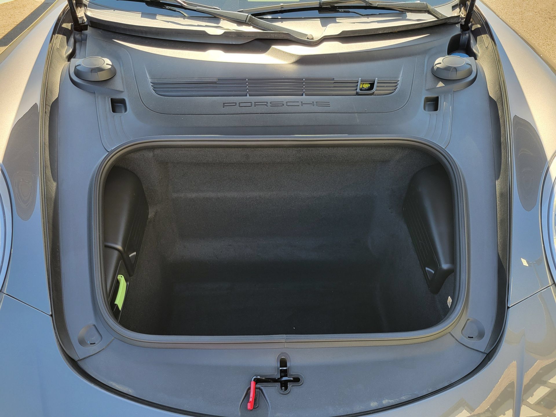 Certified 2018 Porsche 911 Carrera RWD image 29