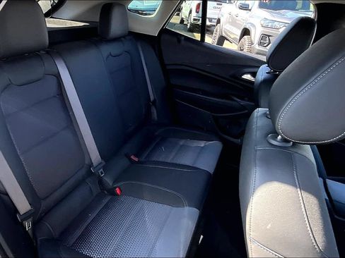 Used 2024 Chevrolet Trax LT w/ Driver Confidence Package FWD image 26