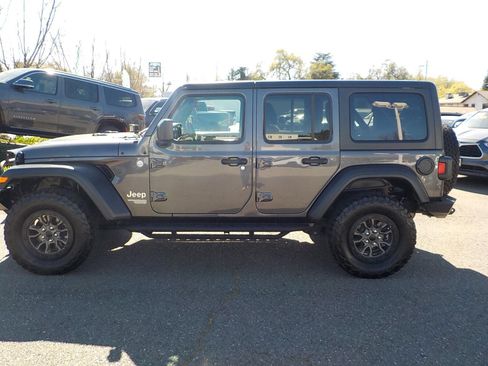 Used 2020 Jeep Wrangler Unlimited Sport S image 28