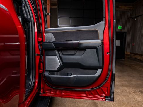 Used 2021 Ford F150 Platinum w/ Equipment Group 701A High image 39