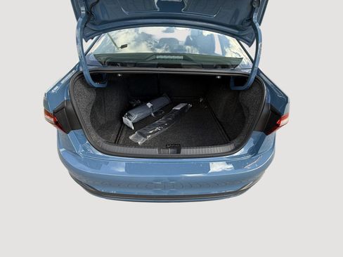 New 2025 Volkswagen Jetta SE image 9