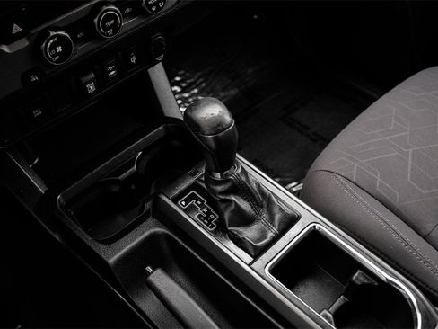 Used 2019 Toyota Tacoma TRD Off-Road image 25