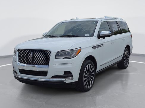 Used 2022 Lincoln Navigator Black Label AWD/4WD image 7