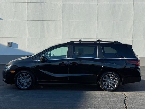 Certified 2025 Honda Odyssey Touring image 2