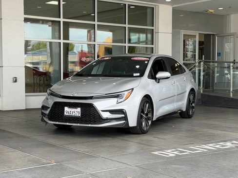 Certified 2024 Toyota Corolla XSE FWD image 2