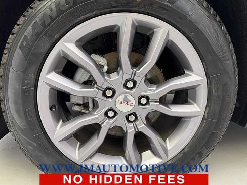 Used 2024 GMC Terrain SLT AWD/4WD image 9