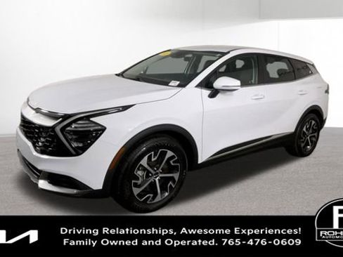 Used 2025 Kia Sportage EX image 4