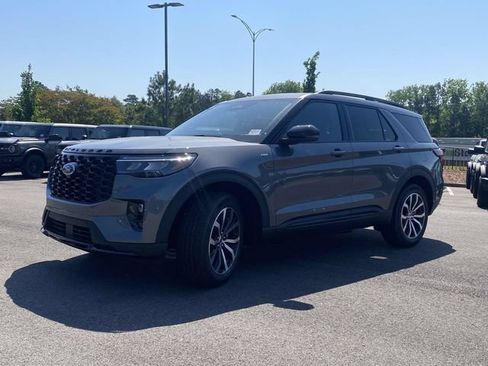 New 2026 Ford Explorer ST-Line RWD image 7