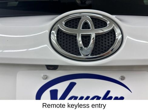 Used 2018 Toyota RAV4 LE w/ All Weather Liner Package AWD/4WD image 17