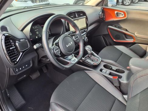 Used 2025 Kia Soul GT-Line w/ GT-Line Technology Package image 16