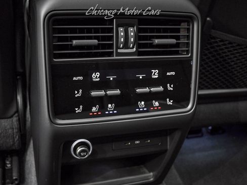 Used 2025 Porsche Cayenne GTS image 28