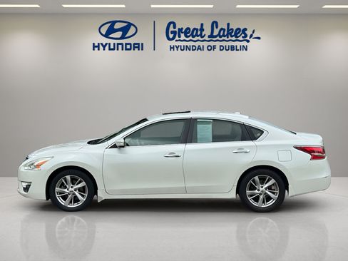 Used 2015 Nissan Altima 2.5 SL w/ Moonroof Package FWD image 2