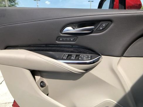 Certified 2023 Cadillac XT4 Premium Luxury FWD image 21