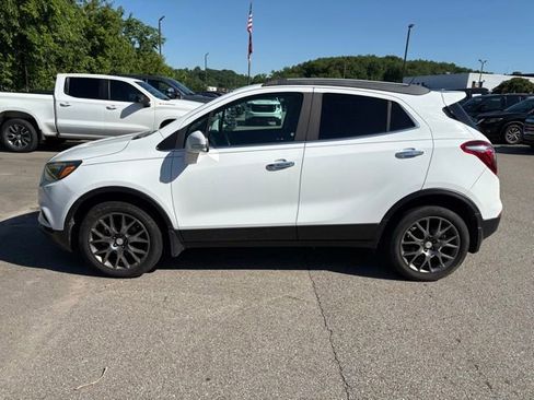 Used 2018 Buick Encore Sport Touring AWD/4WD image 2