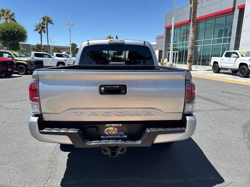 Certified 2020 Toyota Tacoma TRD Off-Road w/ Technology Package AWD/4WD image 6