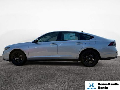 Certified 2025 Honda Accord SE image 2