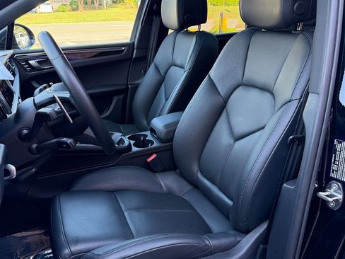 Used 2023 Porsche Macan S AWD/4WD image 15