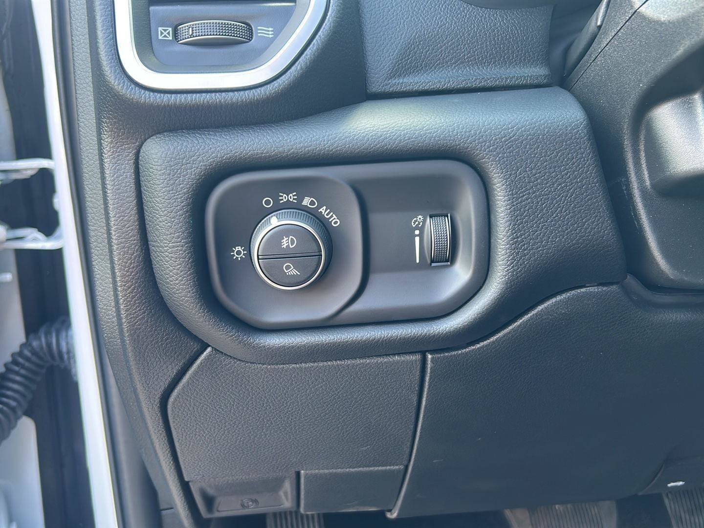 New 2026 RAM 3500 Big Horn AWD/4WD image 24
