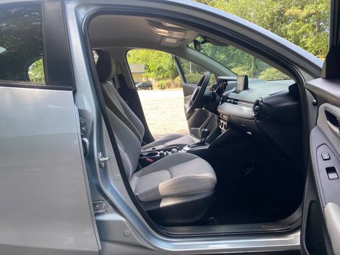 Used 2019 Toyota Yaris LE FWD image 43