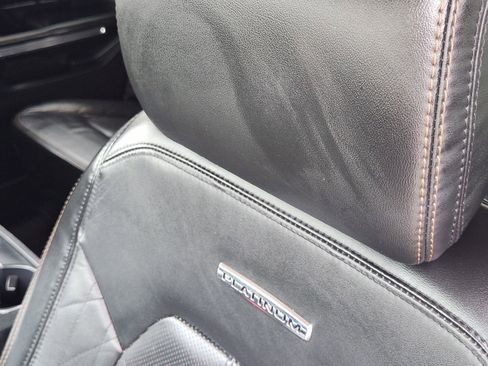 Used 2019 Ford Expedition Platinum RWD image 16
