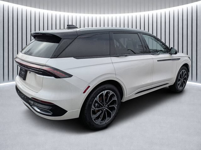 New 2026 Lincoln Nautilus Reserve AWD/4WD image 3