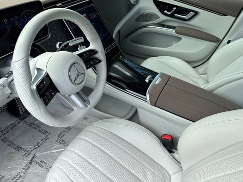 Used 2022 Mercedes-Benz EQS 450+ Sedan image 4