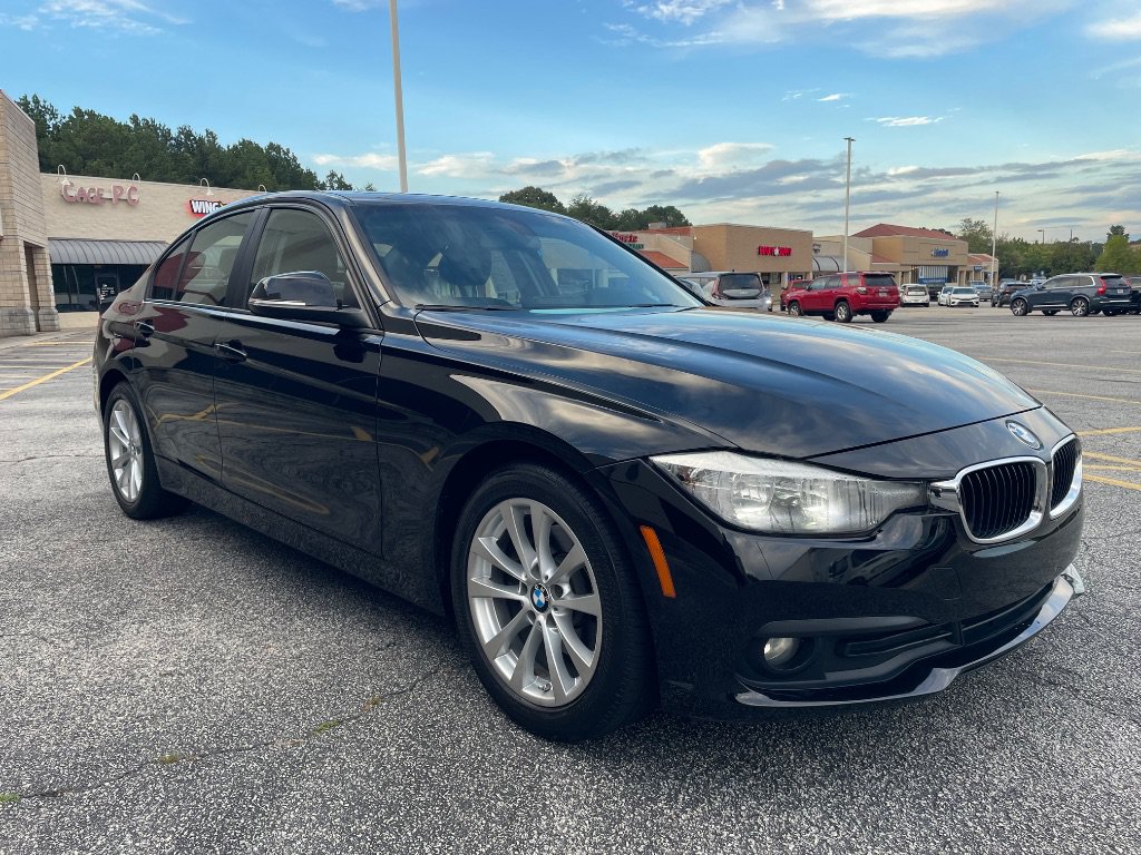 Used 2016 BMW 320i Sedan RWD image 6