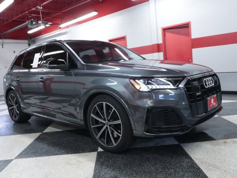 Used 2020 Audi SQ7 Prestige w/ Prestige Package image 2