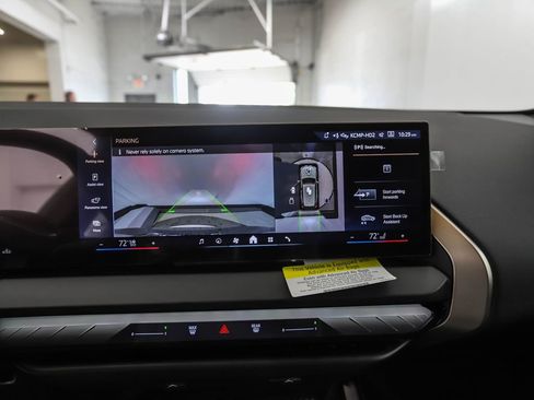 New 2025 BMW X3 xDrive30i w/ Premium Package image 19