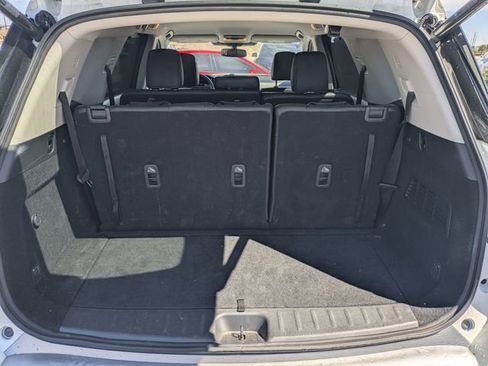 Used 2022 Nissan Pathfinder SL image 12