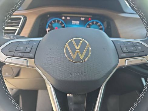 New 2026 Volkswagen Atlas SE image 22