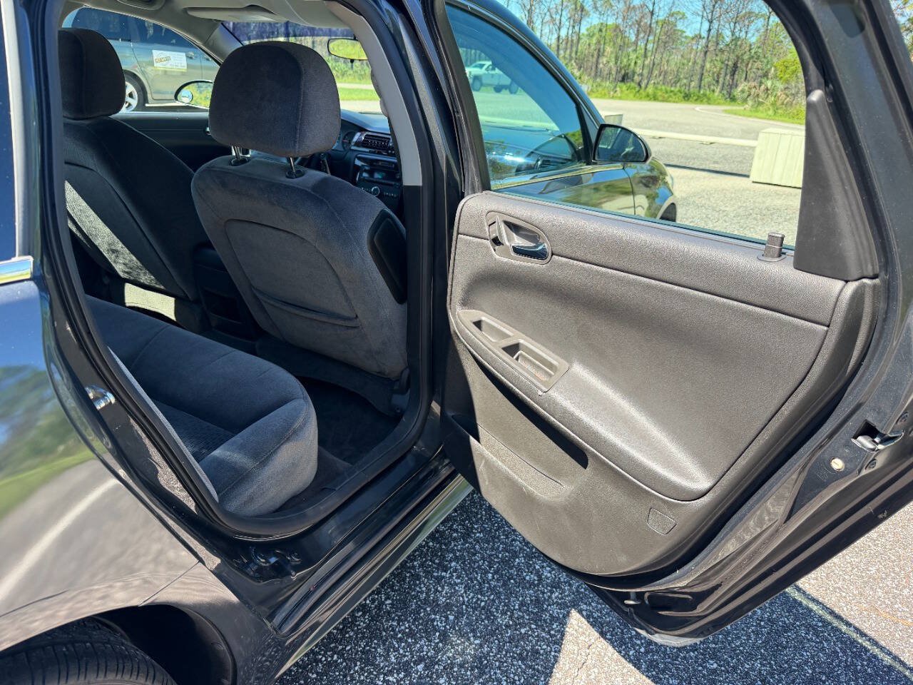 Used 2014 Chevrolet Impala Limited LS FWD image 19