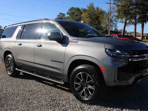 Used 2022 Chevrolet Suburban Z71 image 5