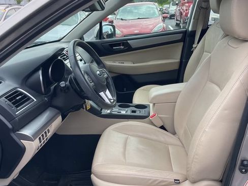 Used 2017 Subaru Outback 2.5i Premium AWD/4WD image 24
