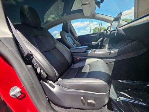 Used 2024 Tesla Model Y Long Range AWD/4WD image 59