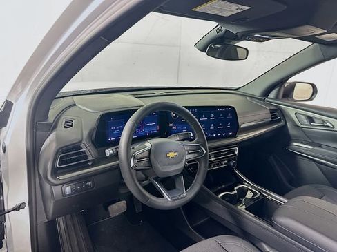 New 2026 Chevrolet Traverse LT image 9