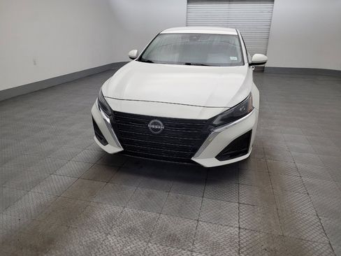 Used 2023 Nissan Altima 2.5 SV FWD image 15