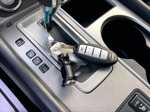 Used 2023 Nissan Murano SV image 13