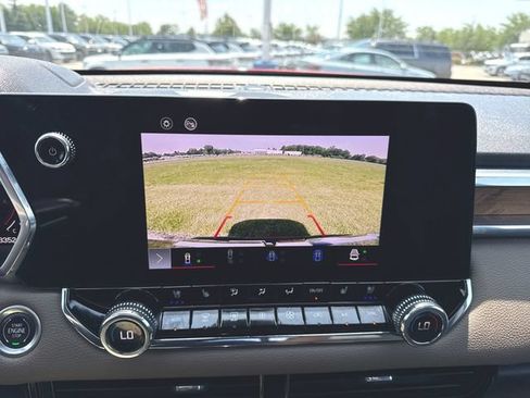 Used 2023 GMC Canyon Denali AWD/4WD image 15