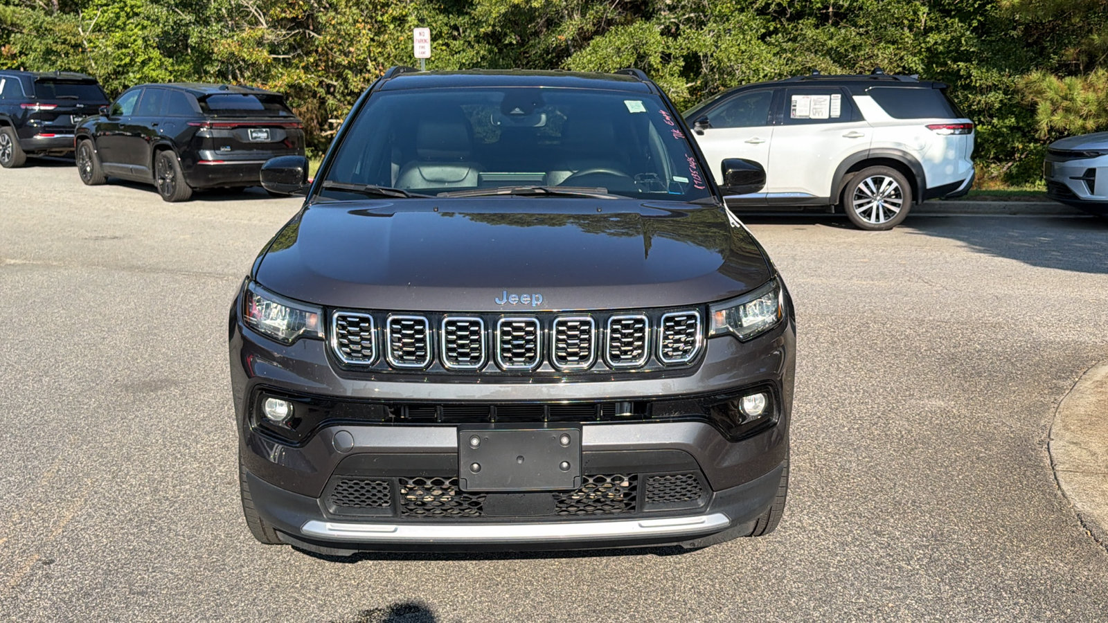 Used 2024 Jeep Compass Limited AWD/4WD image 3