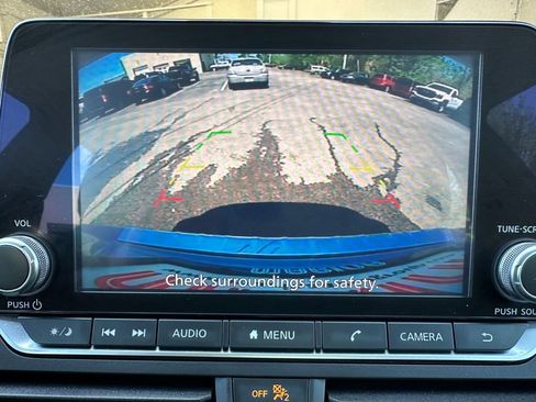 Used 2023 Nissan Altima 2.5 SR FWD image 6
