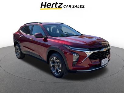 Used 2025 Chevrolet Trax LT