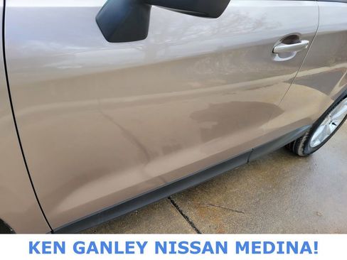 Used 2016 Subaru Forester 2.5i w/ Alloy Wheel Package image 11