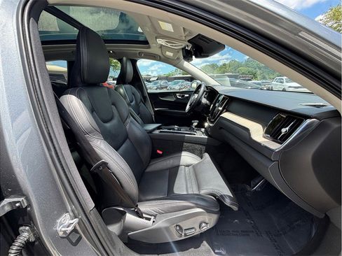 Used 2021 Volvo XC60 T6 Inscription AWD/4WD image 46
