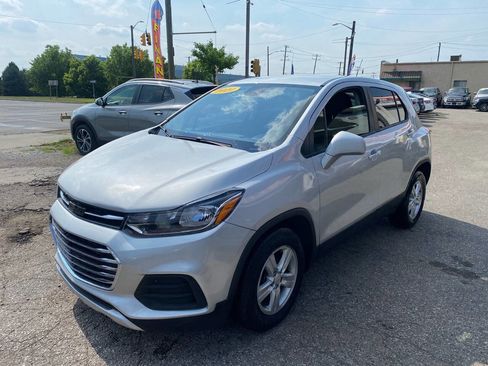 Used 2020 Chevrolet Trax LS w/ Tint and Cruise Package image 4