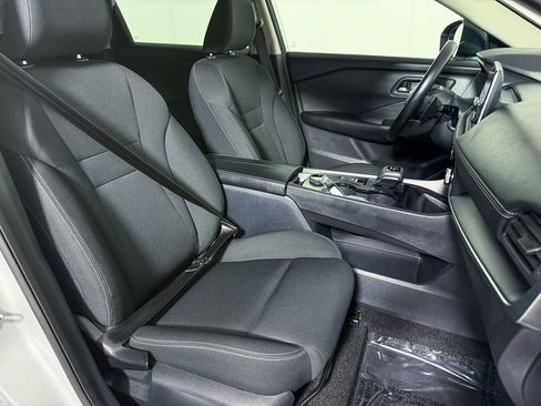 Certified 2025 Nissan Rogue S image 13