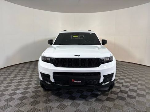 Used 2023 Jeep Grand Cherokee L Laredo AWD/4WD image 2