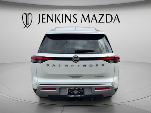Used 2022 Nissan Pathfinder Platinum w/ Cargo Package FWD image 6
