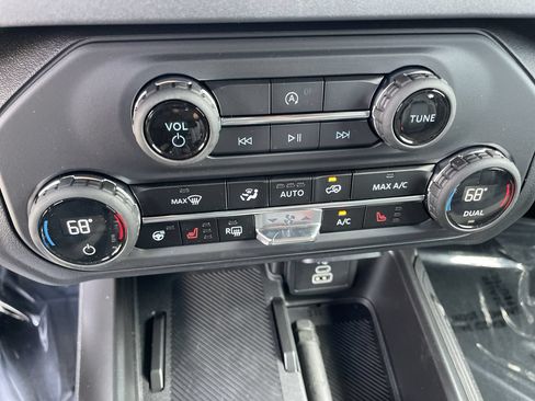 New 2026 Ford Bronco Outer Banks AWD/4WD image 25