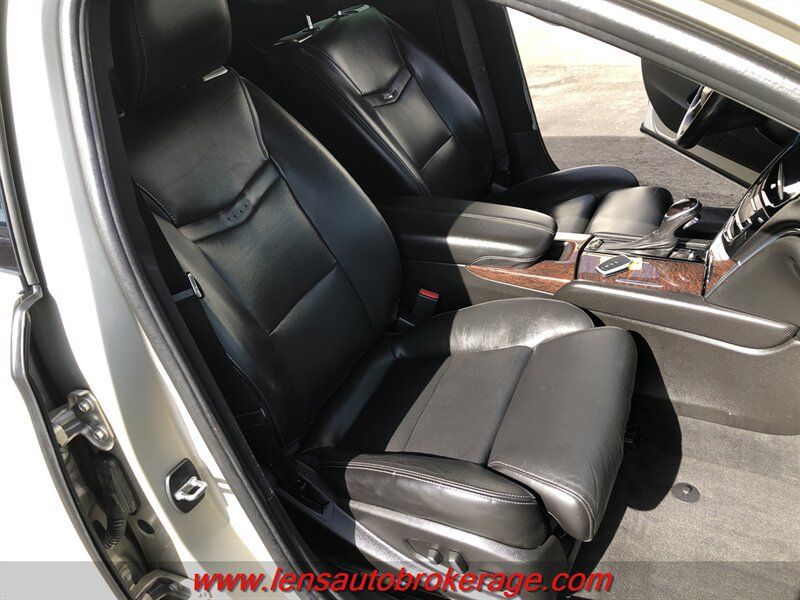 Used 2013 Cadillac XTS Premium FWD image 22